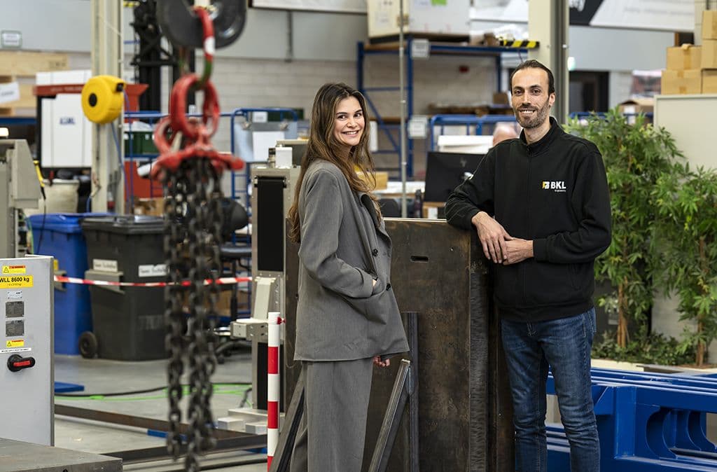 BKL Engineering in de werkplaats met hijs- en hefwerktuigen